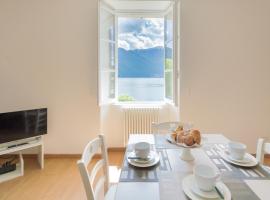 Tina's Window on Lake Como by Rent All Como, hotel v destinaci Mezzegra