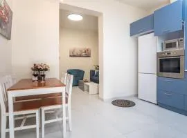 PORT CITY HAIFA - Luxury Apartments 50 mtrs From The Beach