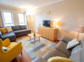 310 - The Carrowbeg at The Harbour Mills by Shortstays, hotell sihtkohas Westport