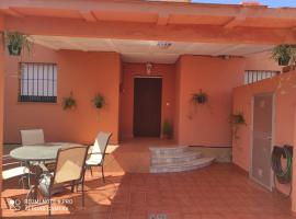 Casa del Poniente Playa y Terraza, hotel i Lepe