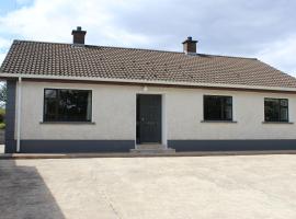 Ketty's Cottage, hotel with parking in Rosslea