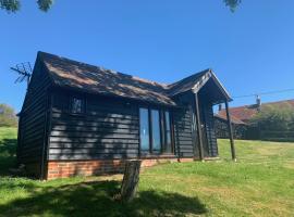 Glamping 1-Bed Cottage in Hellingly, hotel in Hellingly