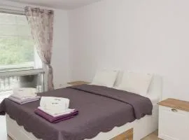 Perfect Summer Vacation Rental - One-Bedroom Flat by Flat Mаnager