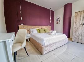 Epipleon Luxury Suites -108- Διαμέρισμα 85τμ δίπλα στη θάλασσα, hotel in Nafpaktos