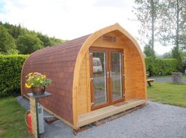 Glamping Huts in Heart of Snowdonia, hótel í Dolgellau