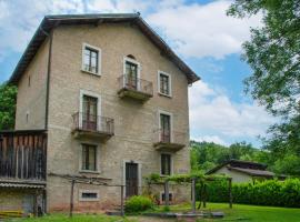 Holiday Home Roncaccio-TICINO TICKET Inklusive!-1, hotel i Ponte Cremenaga