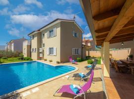 Holiday Home Villa Zara by Interhome – hotel w Puli