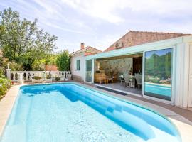 Holiday Home Ste Claire by Interhome, hotel di Solliès-Pont