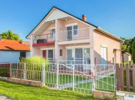 Holiday Home Lampion by Interhome