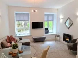 2 Bed Woodland Retreat - Garden & Free Parking