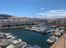 CHARMANT T2 VUE MARINA PLAGES A PIED，位于塞特港的酒店