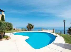 ALQUIBLA Sea views, swimming pool and parking
