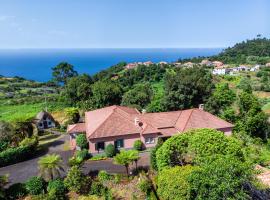 Casa da Tia Clementina, hótel í Santana