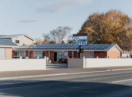 Highway Lodge Motel