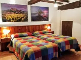 Casa independiente y completa con una habitación "Venta de Cidones"