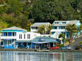 Mangonui Waterfront Apartments, boutique hotel in Mangonui