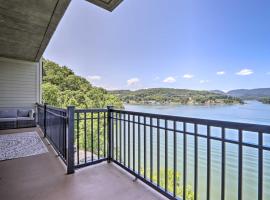 Waterfront Bean Station Condo with Balcony and Views!, ξενοδοχείο σε Bean Station