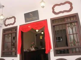 Thirty Three Stewart Houze