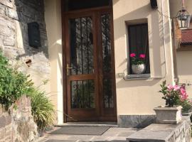 Reginaldo's home Bed&Breakfast, hotel in Nesso