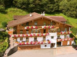 Landhaus Granat, ubytovanie typu bed and breakfast v Mayrhofene
