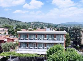 Hotel Benaco Garda ***S, hotell i Garda