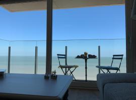 Genieten van de Vlaamse kust met prachtig zeezicht: De Haan şehrinde bir otel