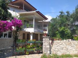 Bucak Apart Hotel Göcek & Beach, serviced apartment in Göcek