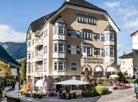 Classic Hotel Am Stetteneck, hotell i Ortisei