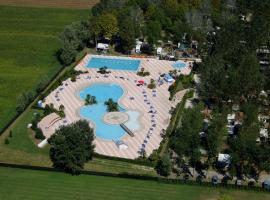 Happy Camp Mobile Homes in Camping Laguna Village, hotell i Caorle