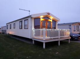 Viesnīca M78 2 Bedroom, 4 Berth Luxury Mini Lodge pilsētā Halla