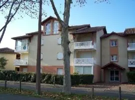 Appartement T2 ocean location avec terrasse et parking privé 200mde la plage