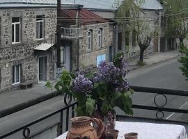 L&A Guest House, hotel v destinaci Goris