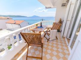 Apartmani Noris (app2), Hotel in Martinšćica