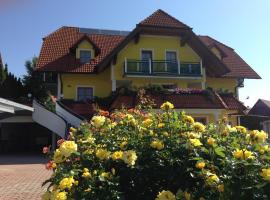 Haus Rose، فندق في Wenigzell