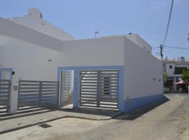 빌라 노바 드 카셀라에 위치한 홀리데이 홈 Casas da Nespereira, V1 a 350 mtrs. praia
