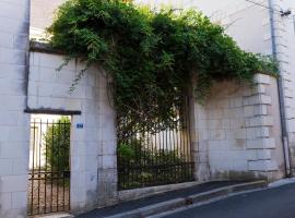 La Lirosane, 3 studios, 3,7km du Zoo, Centre-ville, hotel v destinaci Saint-Aignan