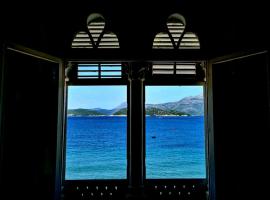 Beach front AmF Holiday Home, ξενοδοχείο σε Lopud Island