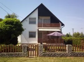 Tóparti ház Balatonszemes