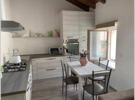 Casetta al Portico, relax e tranquillità, vacation home in Porlezza