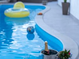 Villa Stoja near Dubrovnik with pool, Hotel in Ivanica