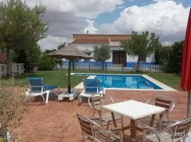 Casa Rural con jacuzzi y pista de padel - Casa de Pacas