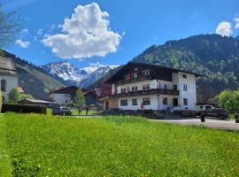 Ferienwohnungen Haus Almrausch Bichlbach, ξενοδοχείο σε Bichlbach