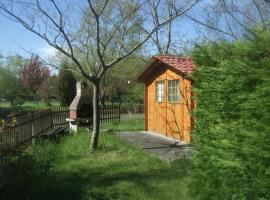 Gîte 6 personnes Les Gîtes du Chardon, loma-asunto kohteessa Teuillac