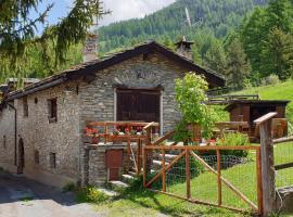 Chalet Clata Monfol Sauze, hotel din Monfol