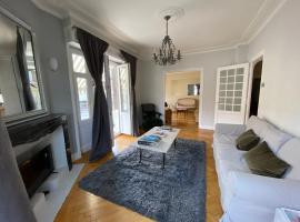 Elegant Duplex de Haut Standing de 230m2, hotel near Rochexpo, La Roche-sur-Foron