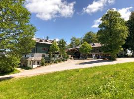 Hochberghaus Resort, hotel in Grünau im Almtal