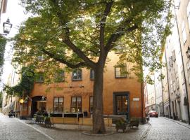 Castanea Old Town Hostel – hotel w pobliżu miejsca Kościół Riddarholmen w Sztokholmie