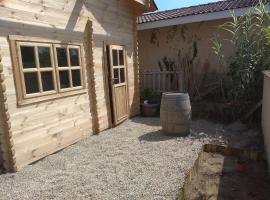 Charmant petit chalet dans les vignes de Sauternes, hotel in Fargues-de-Langon