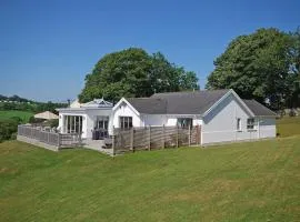 Amber Cottage - Luxury Cottage, Hot Tub, Sea Views and Log Burner