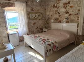Life takes us to unexpected places, hotel in Zapuntel